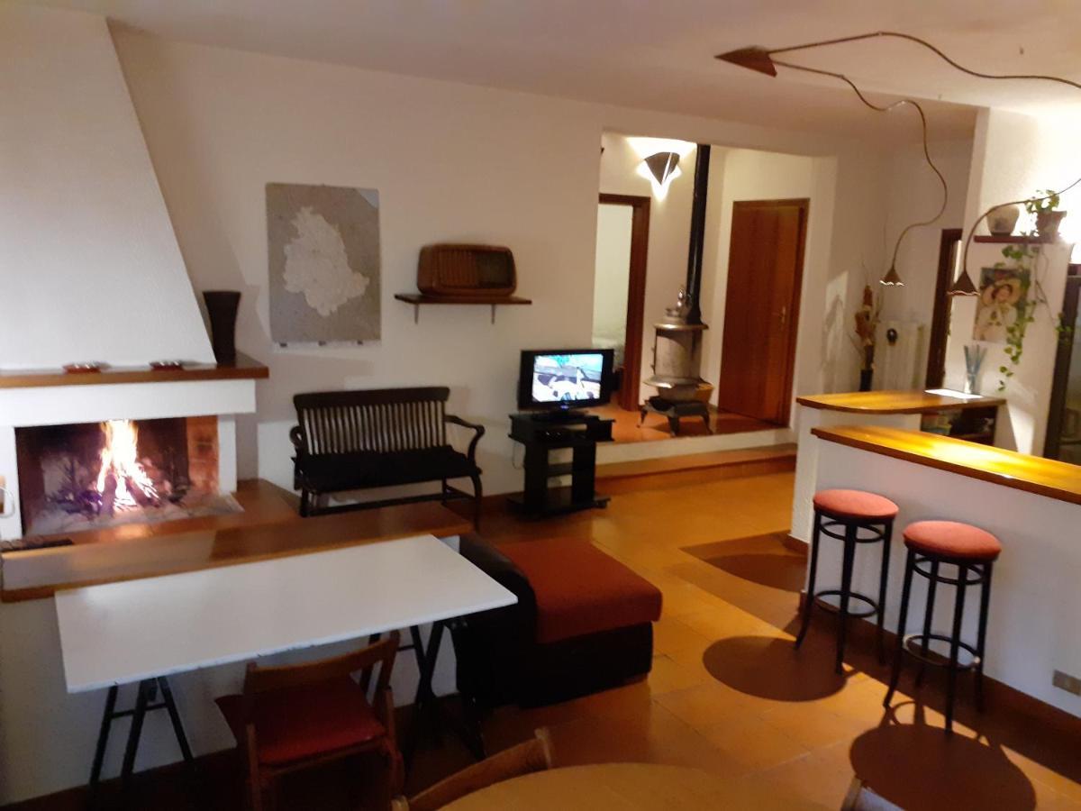 Villa Con Piscina In Umbria Foligno Eksteriør bilde